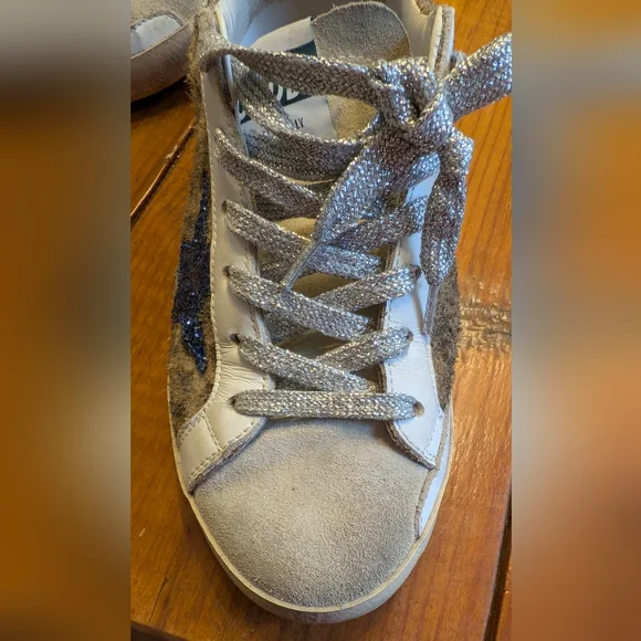 Golden Goose Sneakers with Glittery Blue Star and Pink Heel - Picture 2 of 7